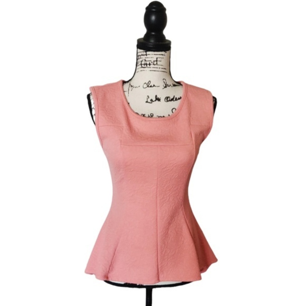 Women's Chocolate Top Size M